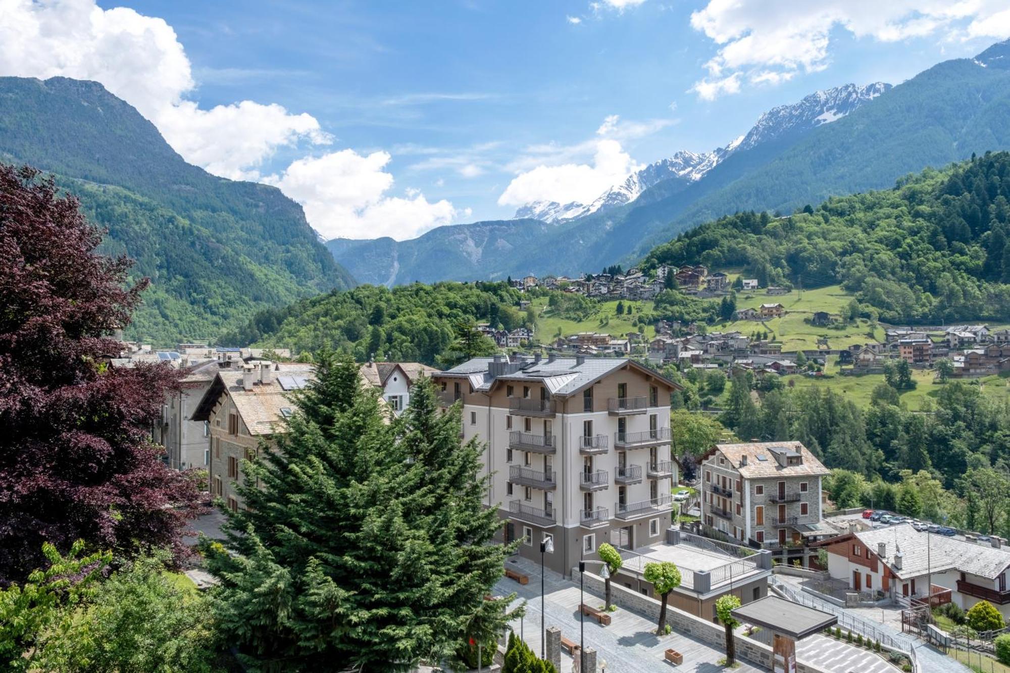 Panoramic Chiesa Valmalenco Appartement Chiesa in Valmalenco Buitenkant foto